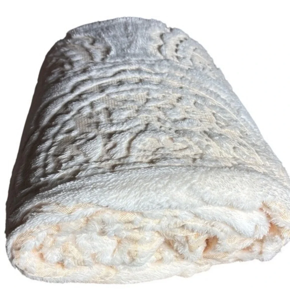 The Big One Frosted Lace Design Cream Oversized Plush Throw Blanket 5'x 6' NEW